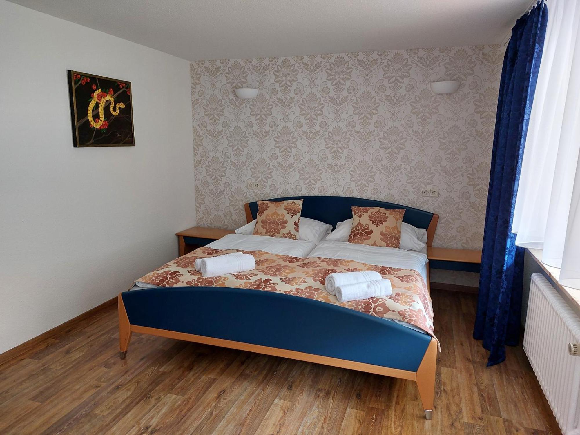 Hotel Eleon บาด ไทนาค-ซาเวลชไตน์ ภายนอก รูปภาพ
